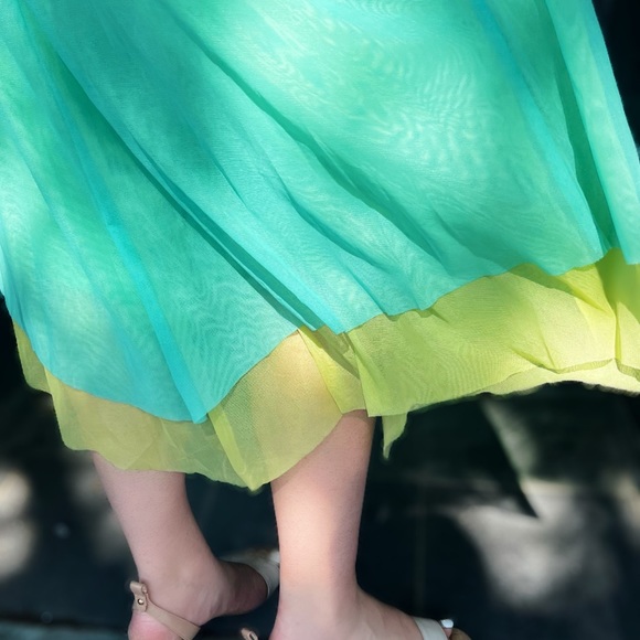 Vintage. Tags On. Y2K Dress by Laundry. - Picture 3 of 6